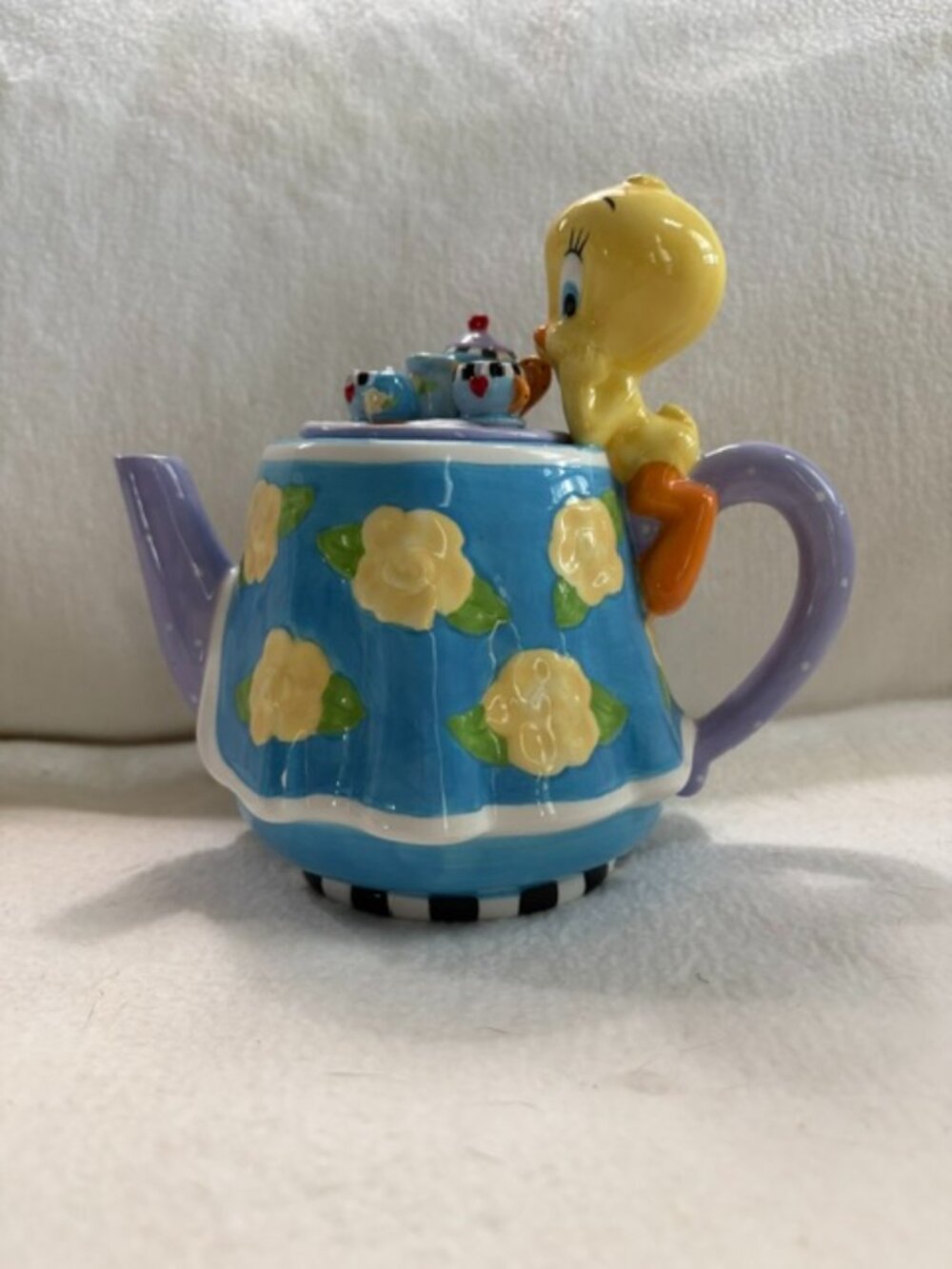 Warner Brothers Tweety Bird Teapot
